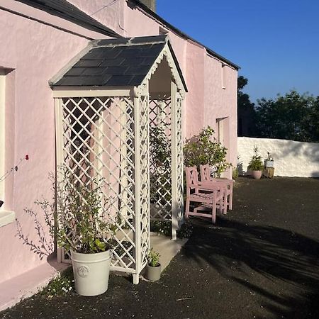The Pink Cottage Upstairs Suite & Garden Summer Room Whitehead المظهر الخارجي الصورة
